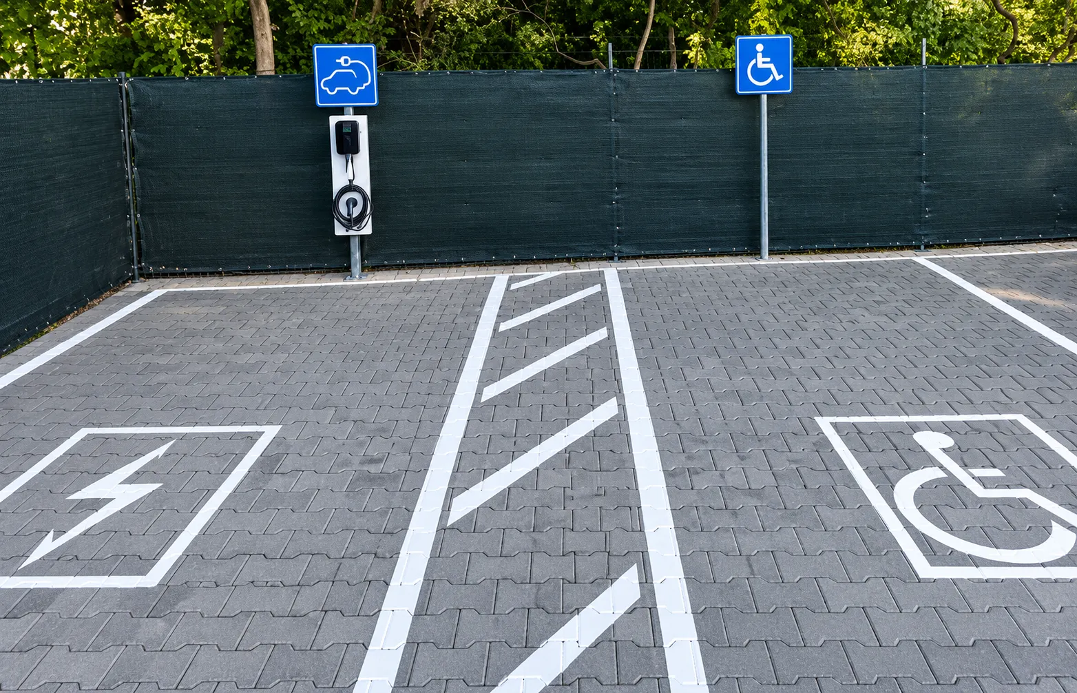 First Class Parking – First Class Parking – Parkplatz – Foto 2